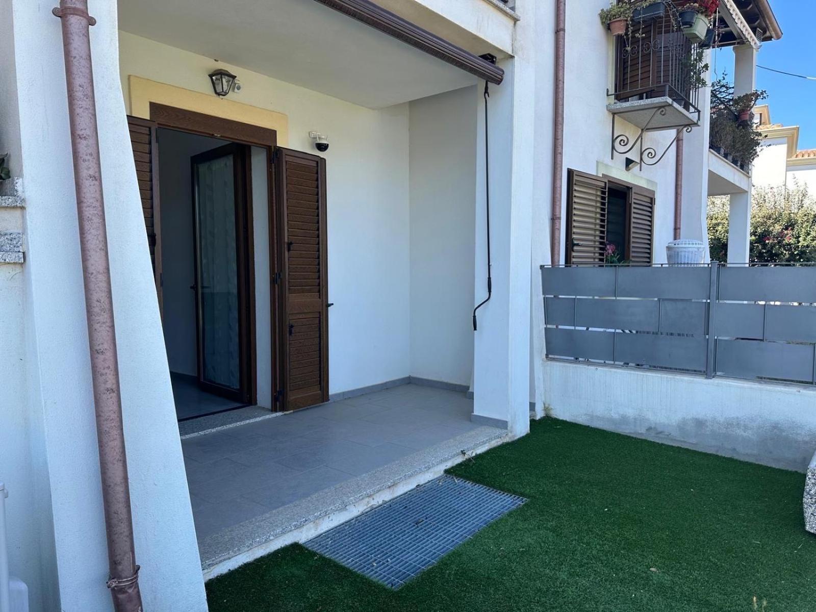 Diletta Apartment Tortolì Екстериор снимка